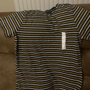 Men’s Medium shirt